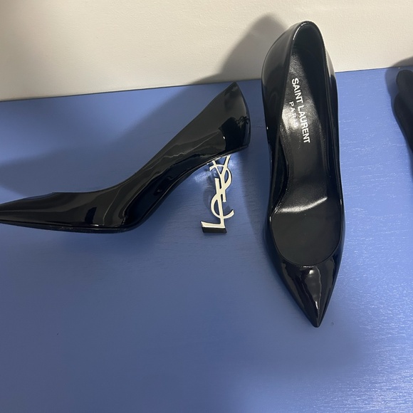 YSL Logo Heels - Picture 4 of 5